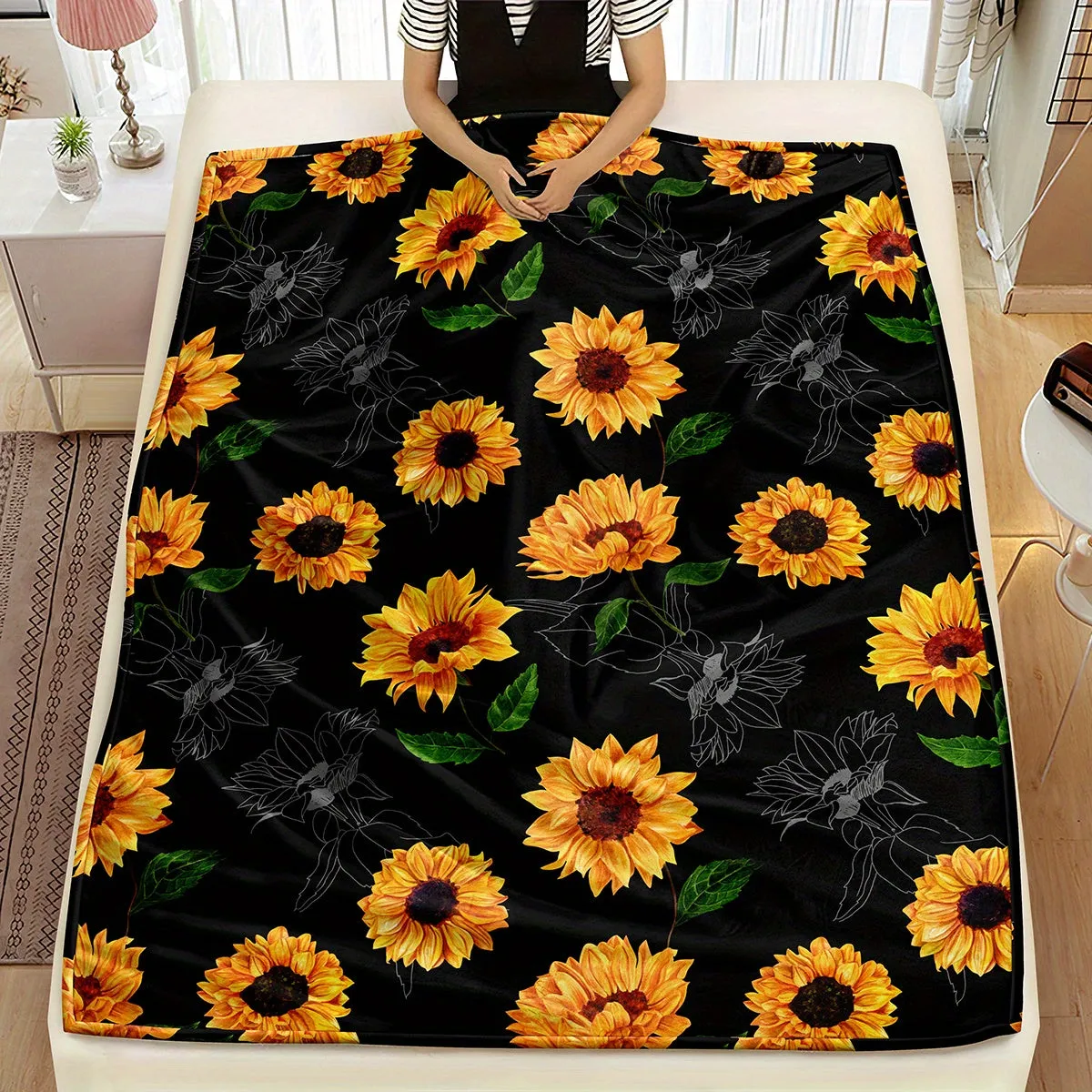 1pc Soft and Lightweight Sunflower Blanket for Adults - Perfect for Couches, Sofas, and Weddings - Ideal Gift for Anniversaries