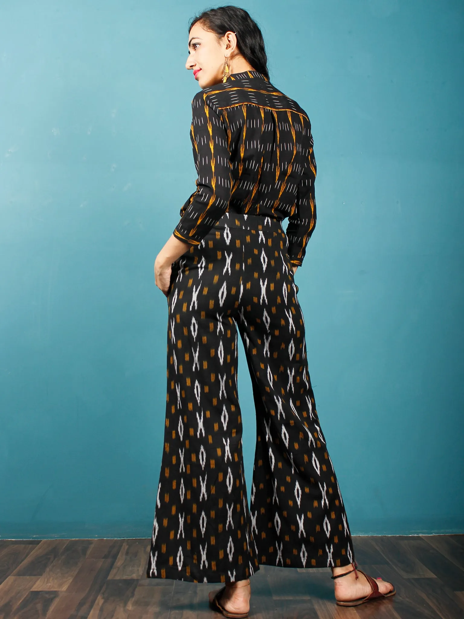 Black Grey Mustard Hand Woven Ikat Culottes Trousers With Belt- T032F813