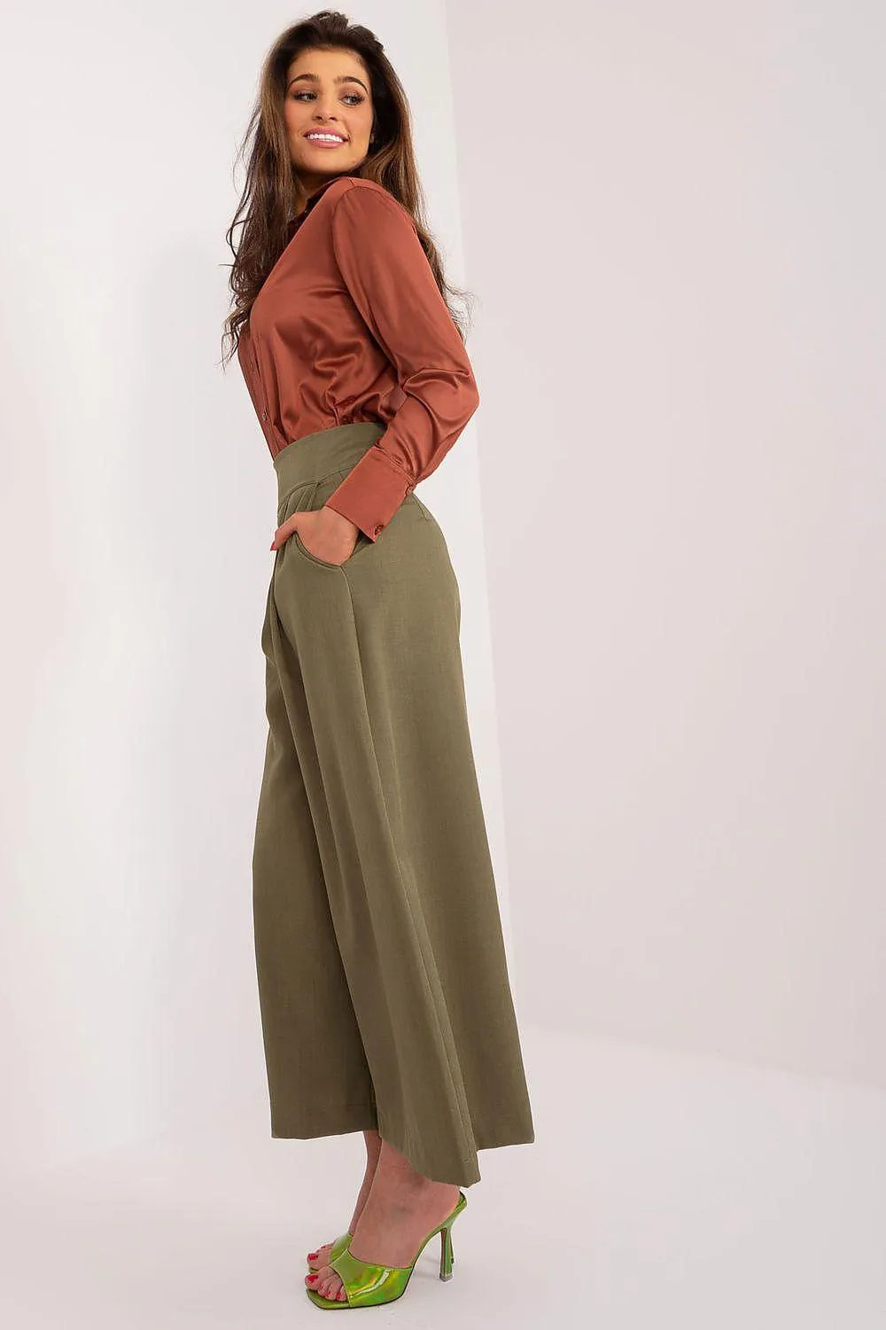 Classic Women's Culotte Pants - Timeless Style and Ultimate Comfort