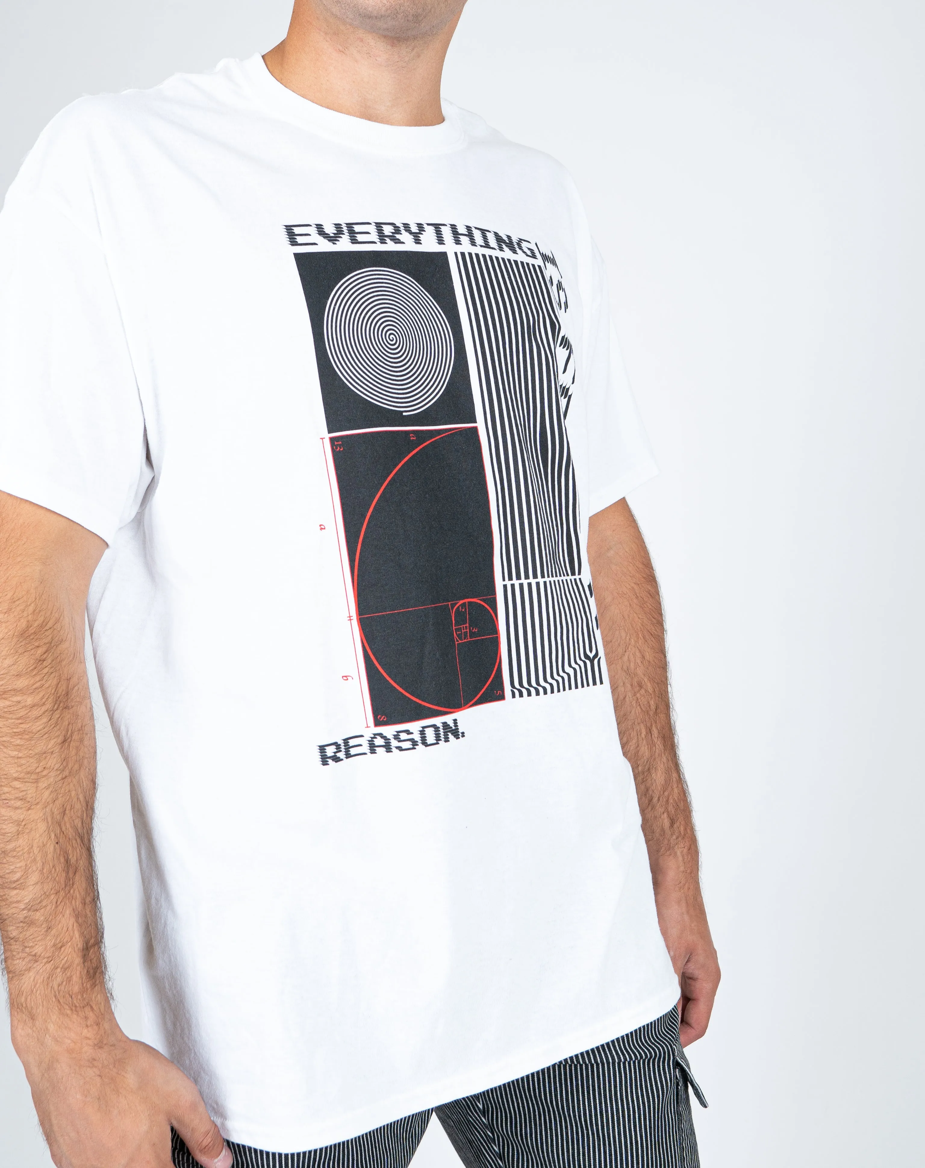 EVERYTHING HAPPENS FOR A REASON' Printed White T-Shirt