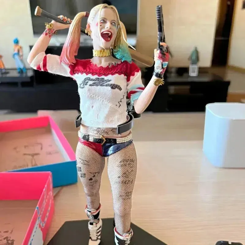 Harley Quinn Action Figure (35 cm)