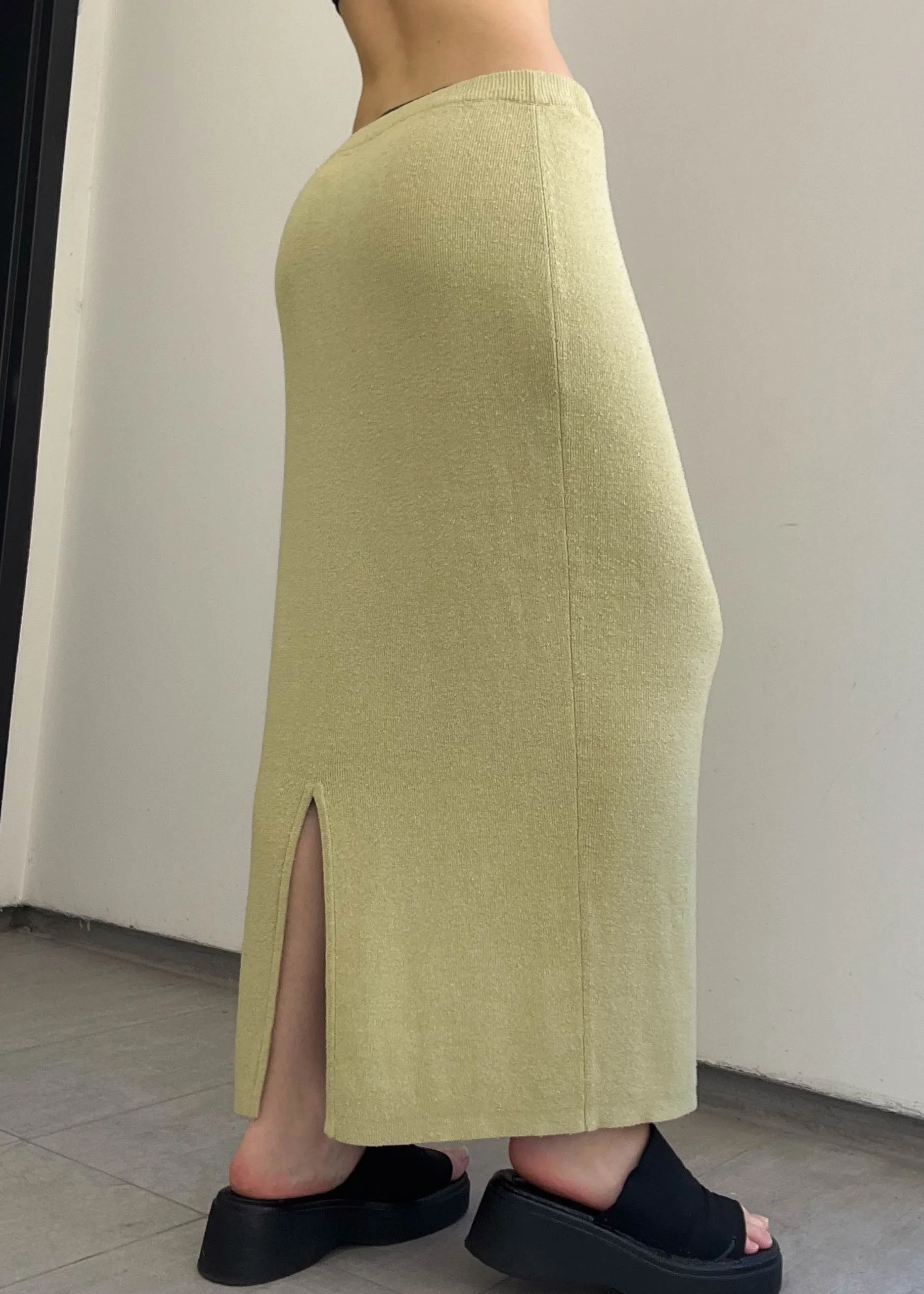 Pastel Green Knit Maxi Skirt (M-L)