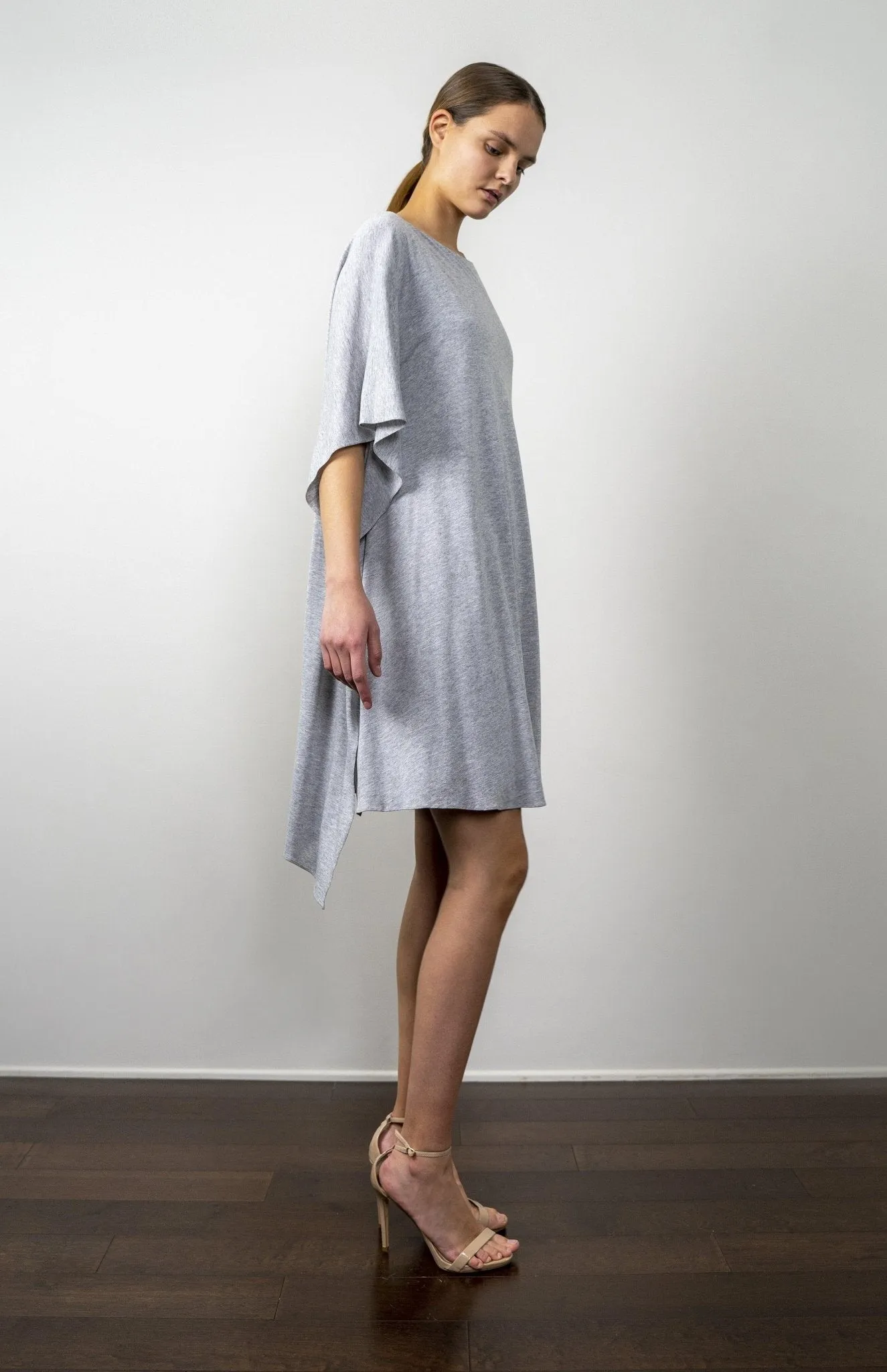 Serres | Minimal Lines: Chic Jersey Dress