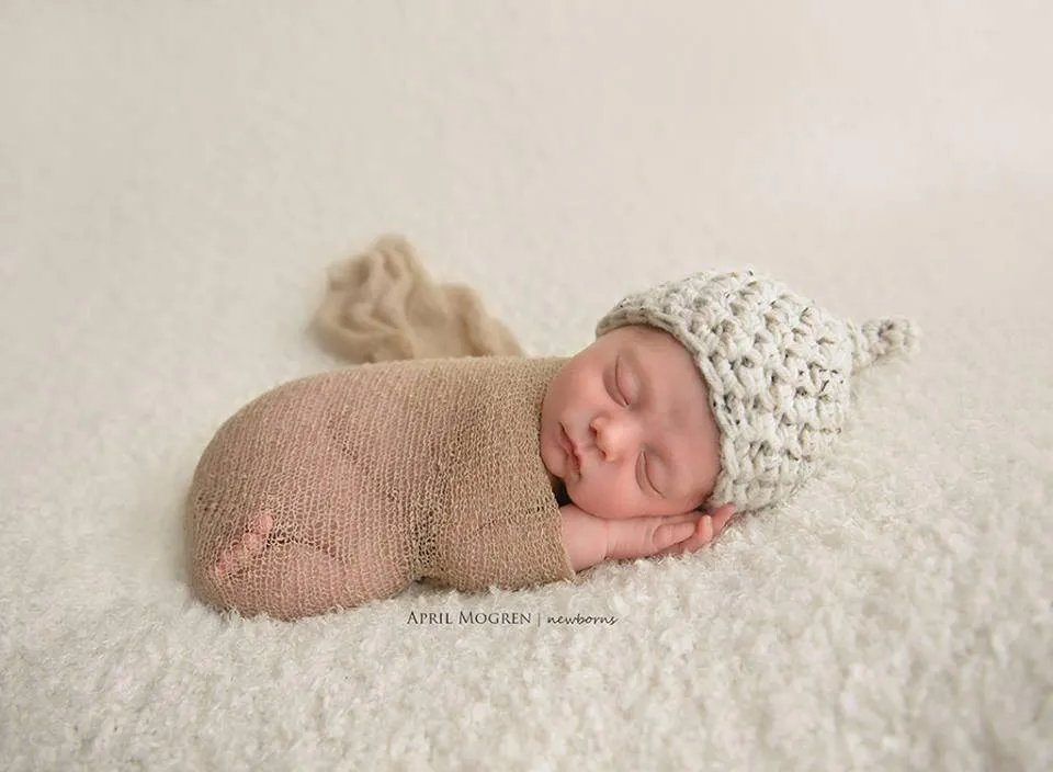 SET Oatmeal Tweed Knot Hat & Natural Tan Stretch Knit Wrap