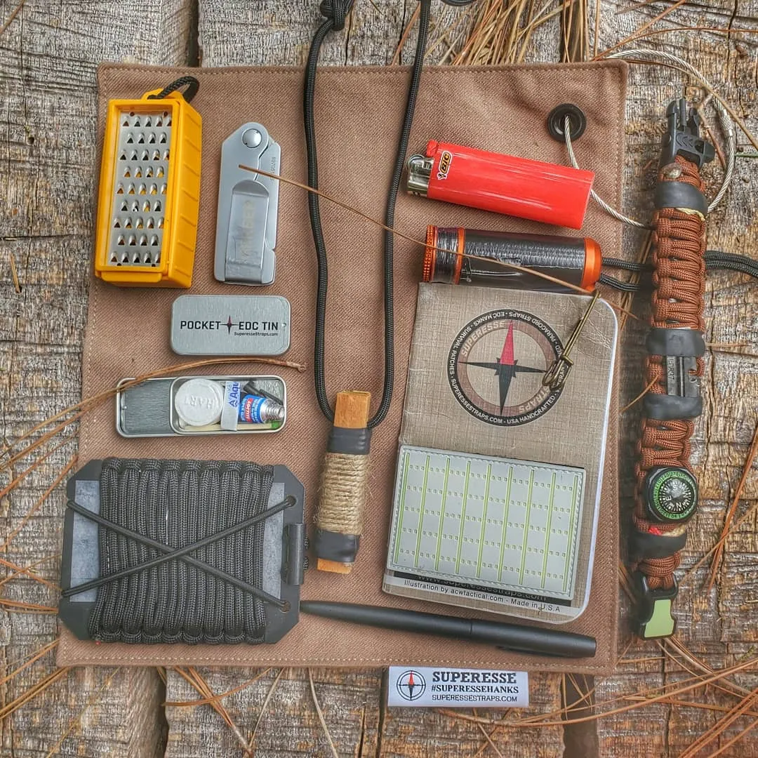 Survival Craft Collar: ParaCord Necklace, wire, fishline, tinder, firestarter, waxed wood.