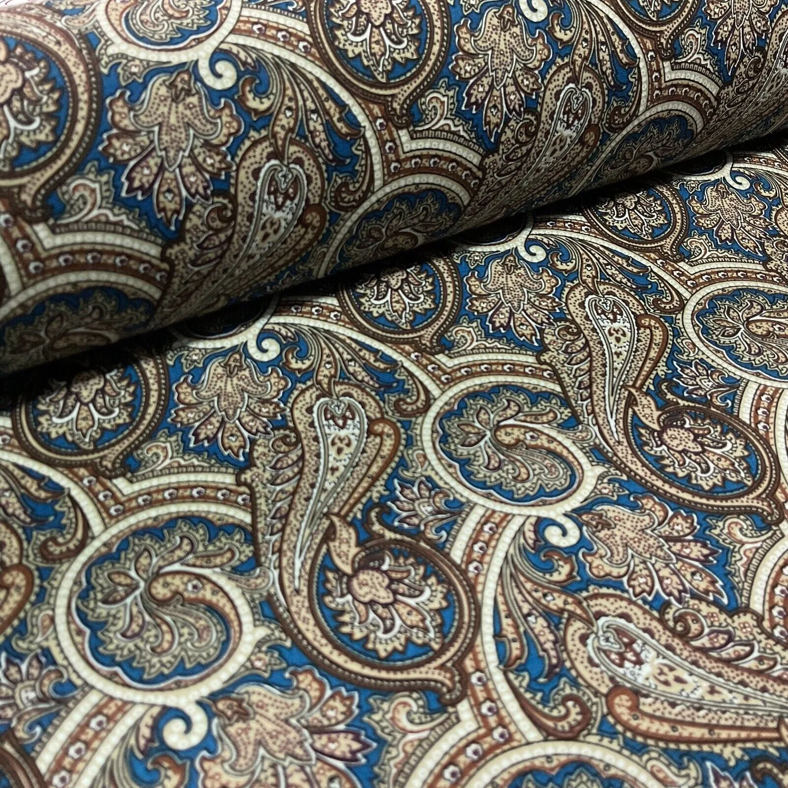 Vintage Paisley 100% cotton poplin printed dress craft fabric 112cm wide M1745